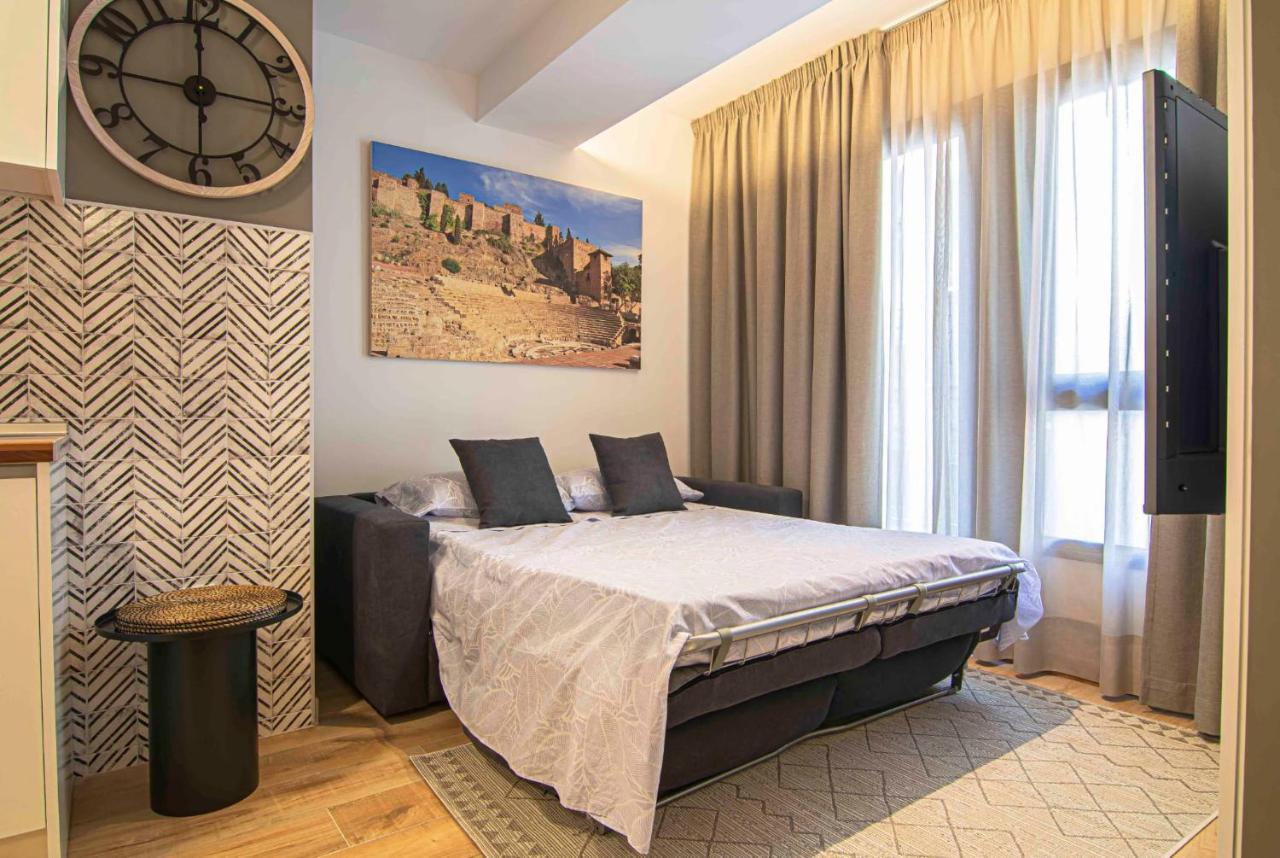 Apartamentos Leonor Малага Экстерьер фото